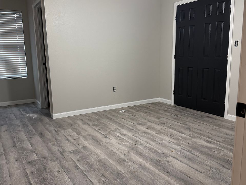 2nd image of 361A Dixie Ave #C