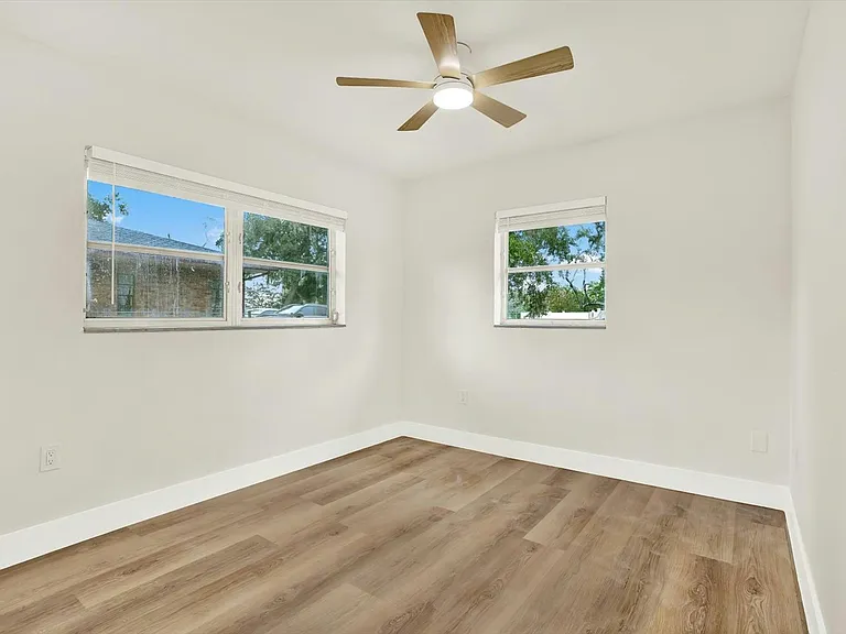 5543 Gulf Dr — Photo 9