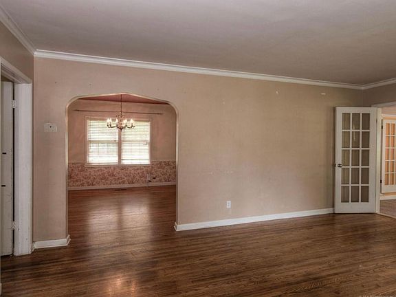 5th image of 1214 S Louisville Ave