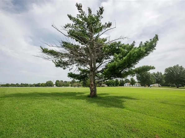 24504 E 248th St, Harrisonville, MO 64701