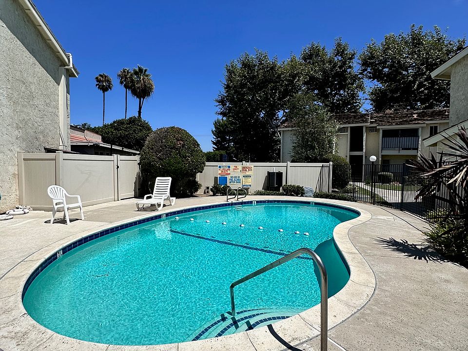Pool deck