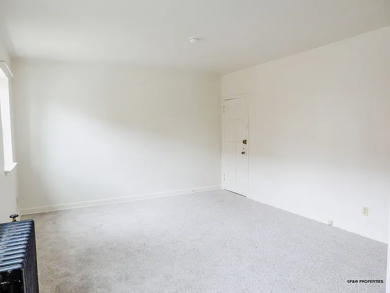 775 E. Broad St — Photo 17
