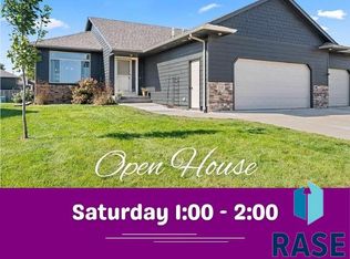 213 S Sunshine Ave, Brandon, SD 57005