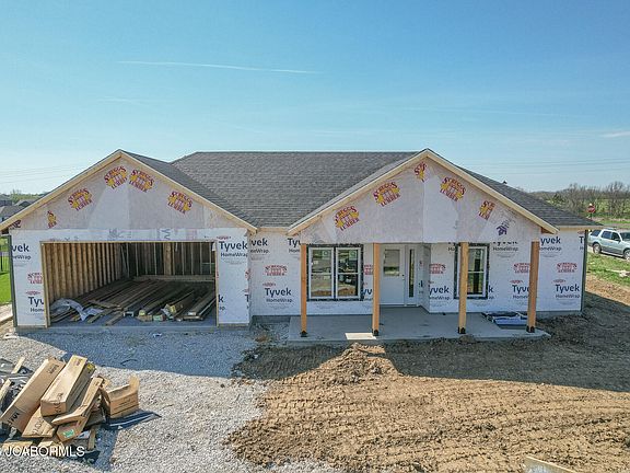 2nd image of 4760 Rebellion Ln
