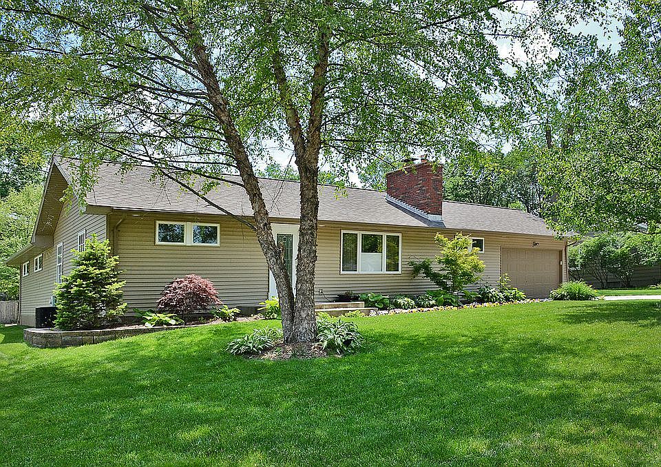 1st image of 610 Pamela Ln