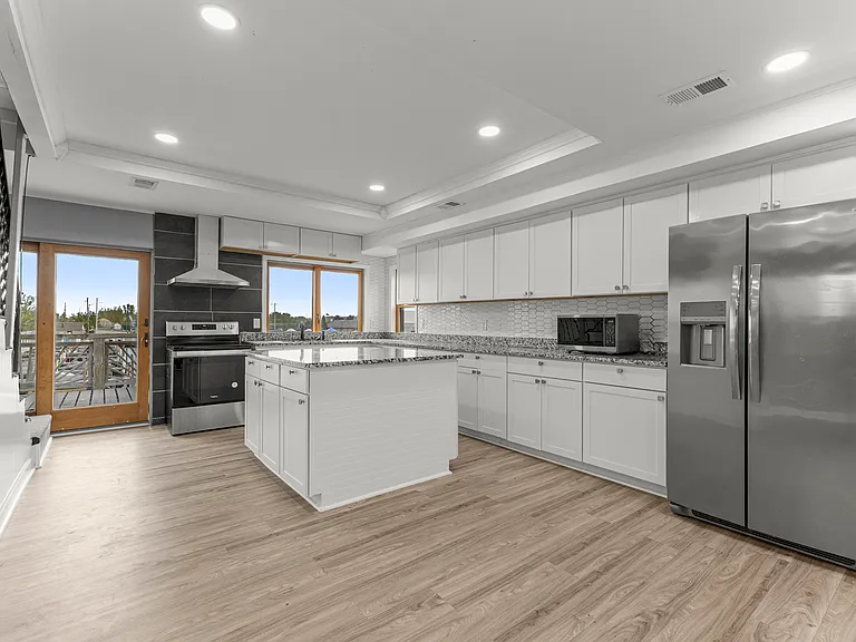 9 Walnut St — Photo 12