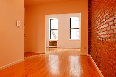 Rented by Peter Ashe