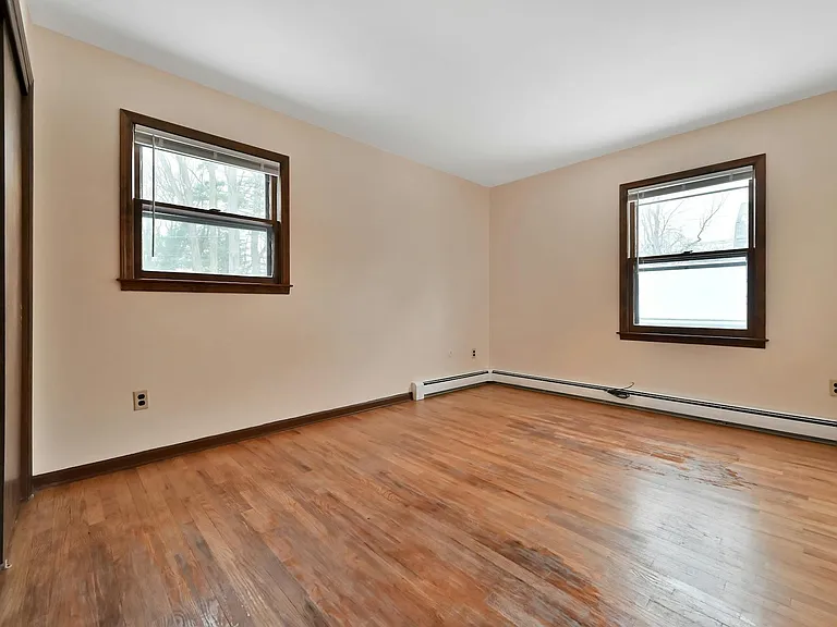 27 Beech St — Photo 13