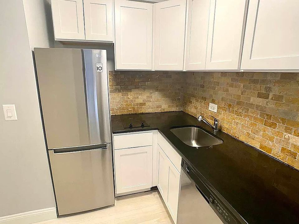 1st image of 240 W 73rd St APT 313