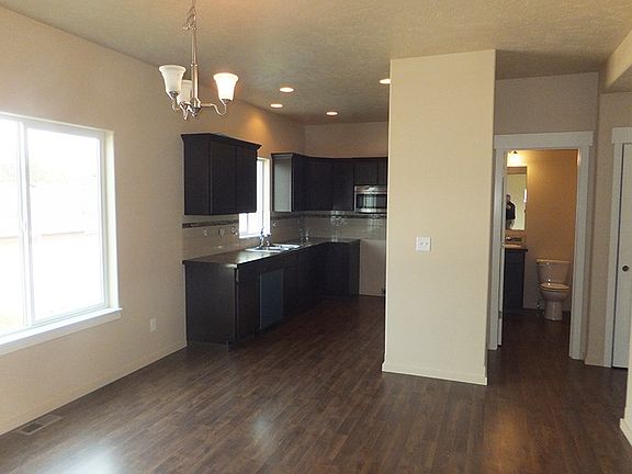 3rd image of 11801 E Jackson Ln