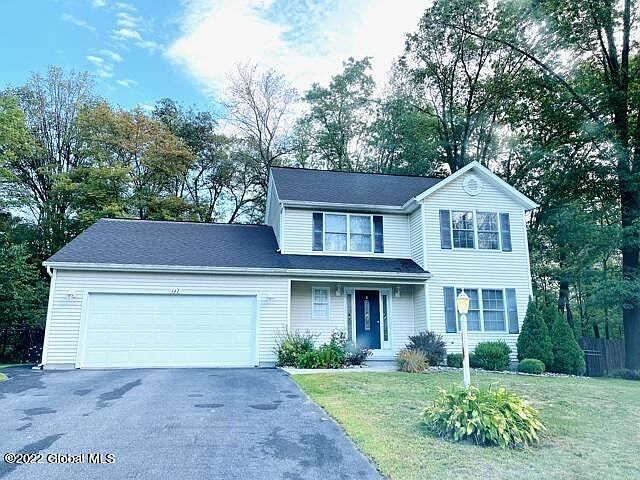 1st image of 147 Acorn Dr