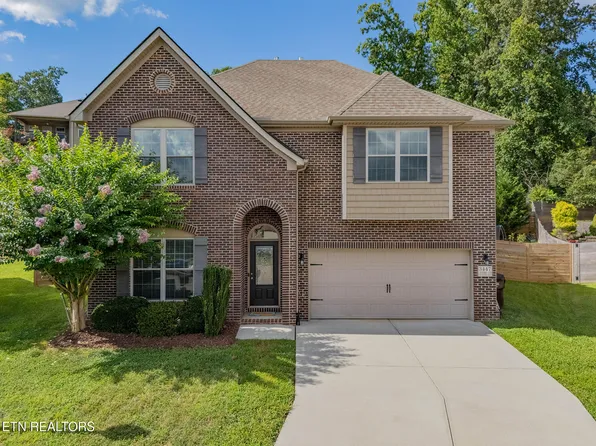 3447 Greentree Ln, Knoxville, TN 37931