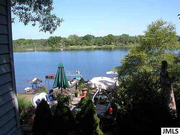 3rd image of 2030 Lakeview Dr