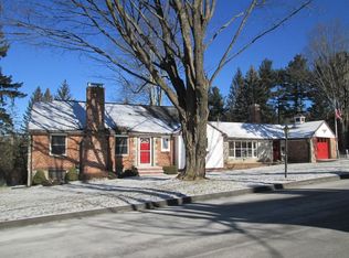 25 Paradox Dr, Worcester, MA 01602