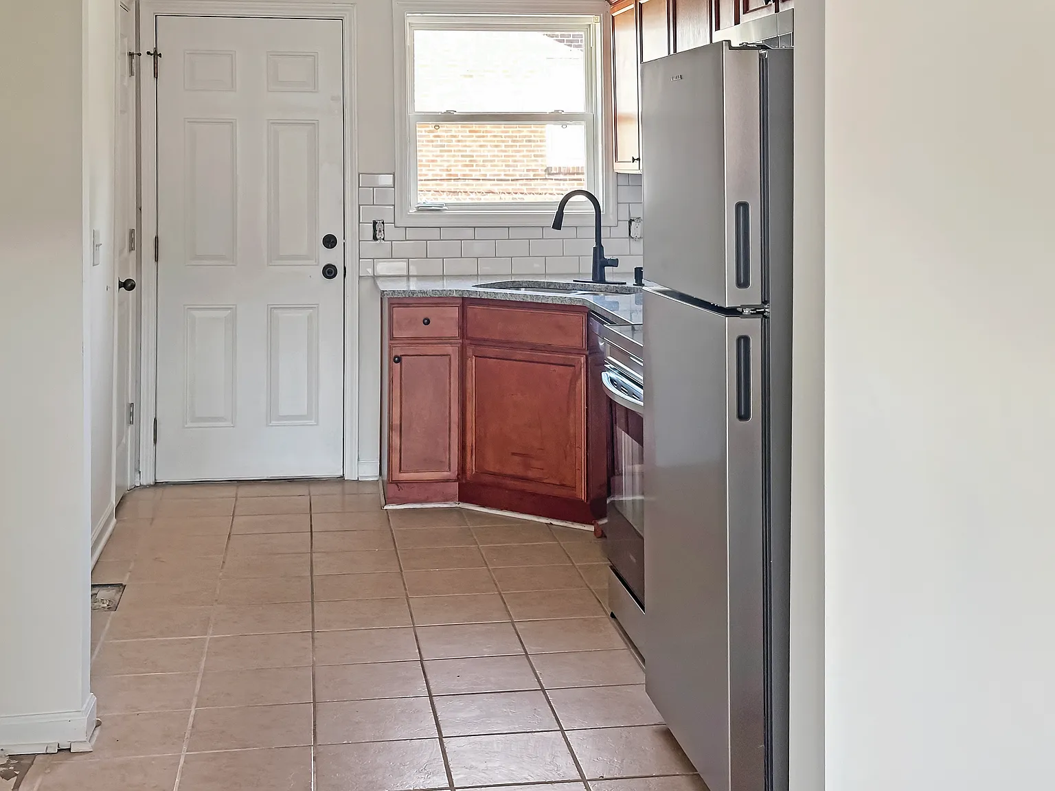 906 Martin Luther King Jr Dr — Photo 3