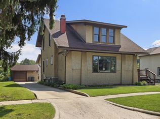 126 N 5th Ave, Walworth, WI 53184