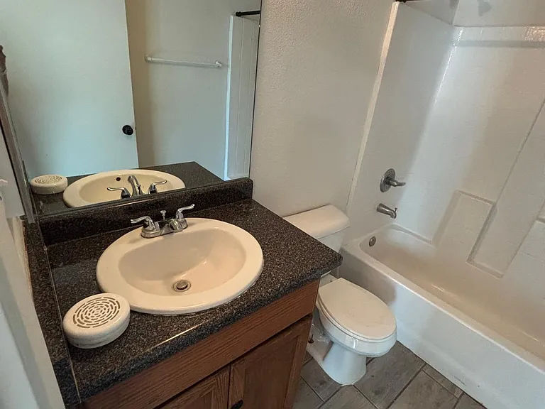 3612 S Isabel Dr — Photo 8