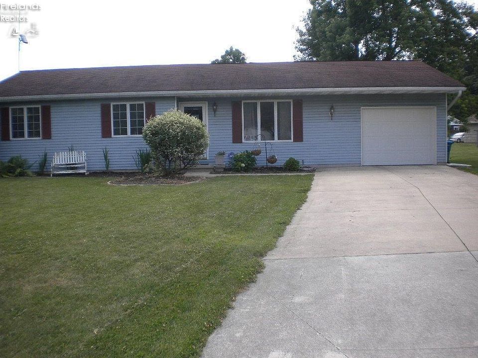1st image of 25 Duchess Ct