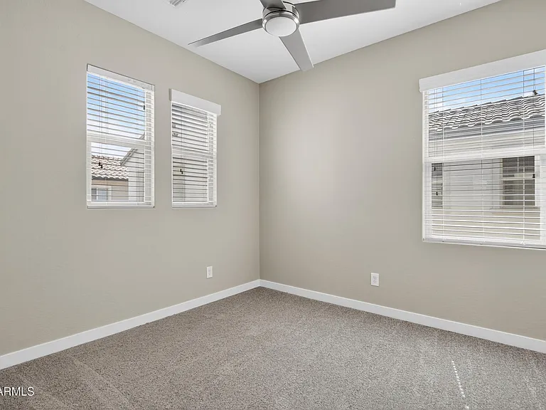 2350 W Gloria Ln — Photo 28