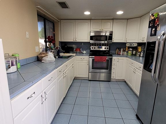 3rd image of 5205 N 72nd Ave