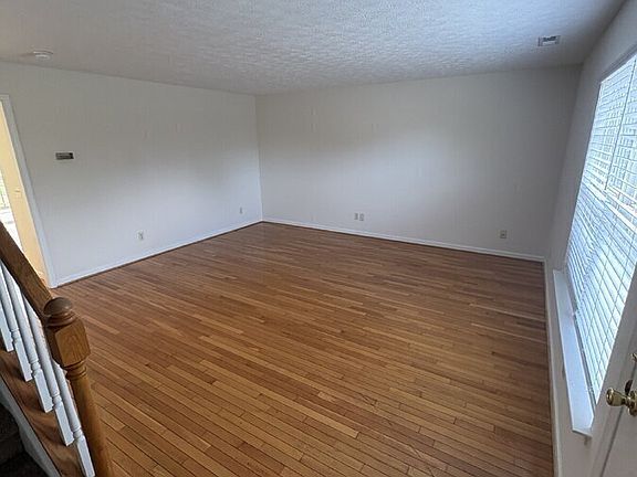 2nd image of 174 Emerson Ln