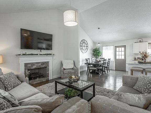 4th image of 138 Pine Dr