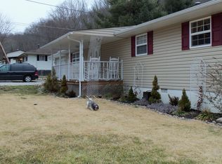 8 Friday St, West Hamlin, WV 25571