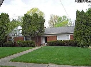 711 Mentor Rd, Akron, OH 44303