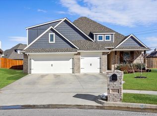 908 E Fulton Ct, Broken Arrow, OK 74012