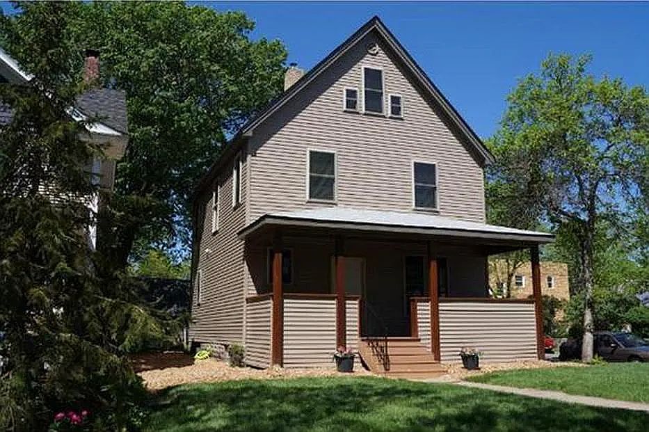 1st image of 3500 Harriet Ave