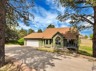 5224 Meadowlark Dr, Rapid City, SD 57702