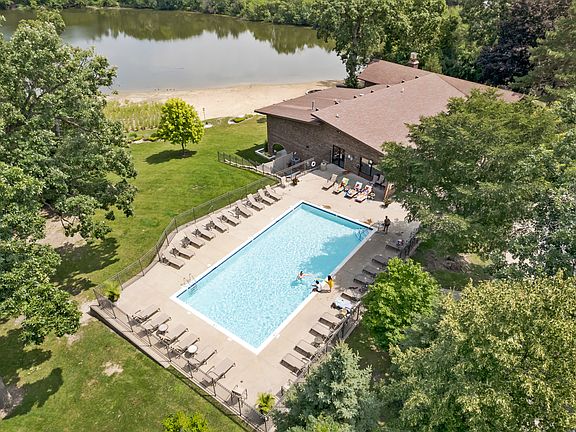 5th image of 125 Lakeview Dr Unit 307