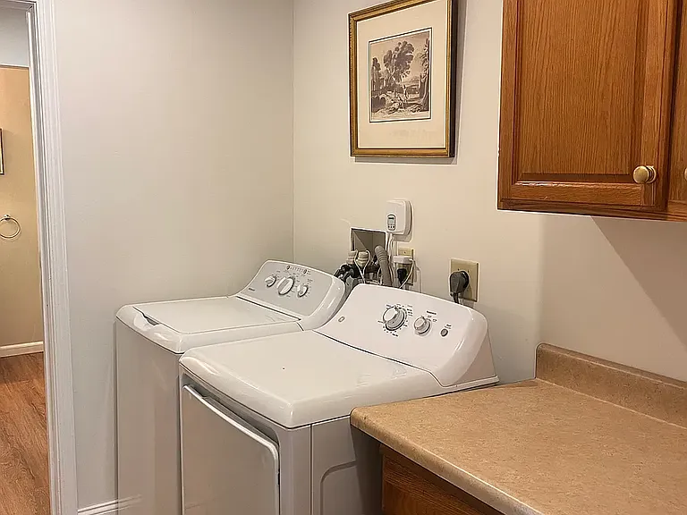 623 Main St #2 — Photo 8
