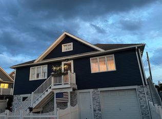 658 W Park Ave, Long Beach, NY 11561