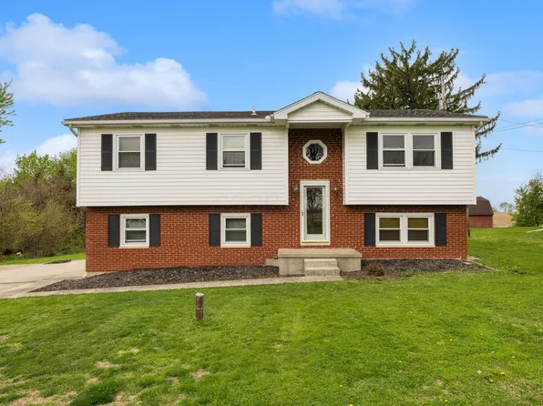 8225 Fosnaugh School Rd SW, Stoutsville, OH 43154