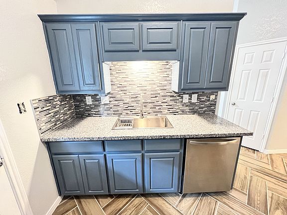 5th image of 507 Olaf Dr #B
