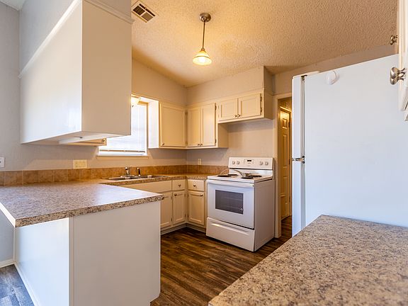 4th image of 6605 NW Ferris Ave