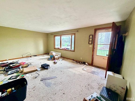 4th image of 1415 S Raber Rd