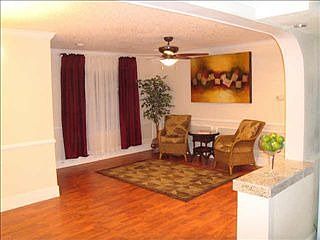 4th image of 13330 Glenside Dr