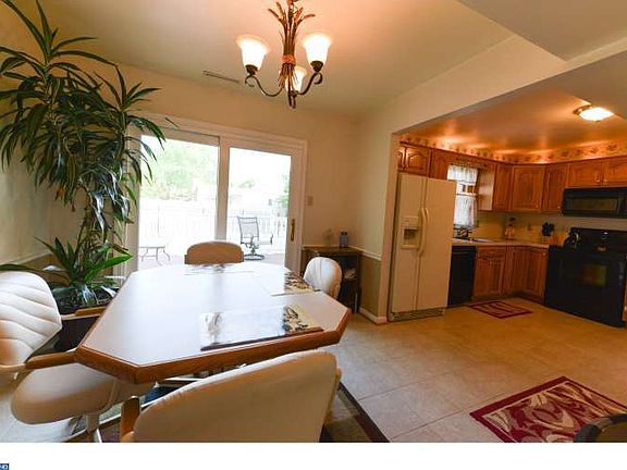 5th image of 84 Salem Dr