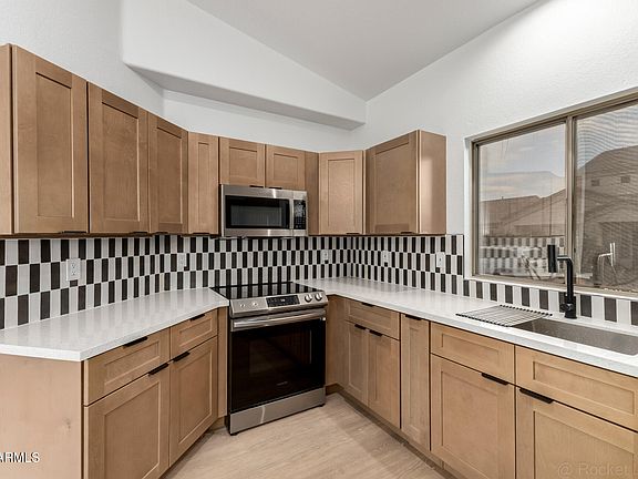 4th image of 8744 E FAIRBROOK Street