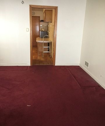 4th image of 8858 S Dorchester Ave
