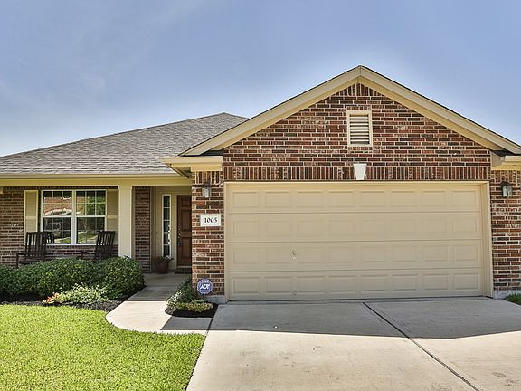 2nd image of 1005 Brighton Pl