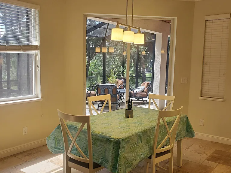 301 E Merritt Ave — Photo 15