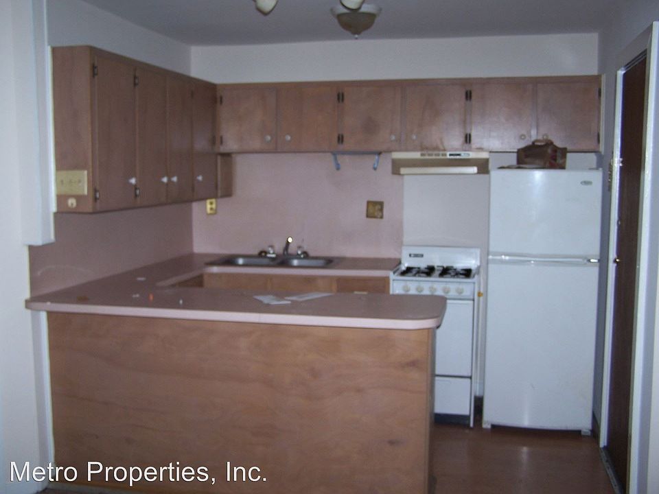 1st image of 3031 Park Ave APT 1