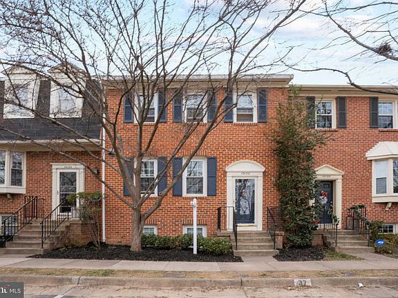 2nd image of 10152 Village Knolls Ct
