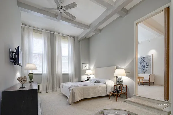 Sold by Christie's International Real Estate Group, LLC | media 7