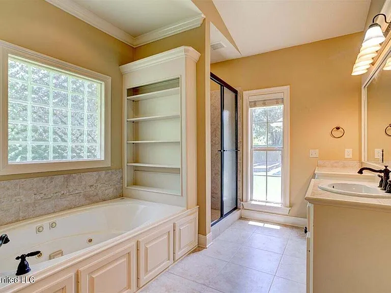 143 Sonnett Cir — Photo 12