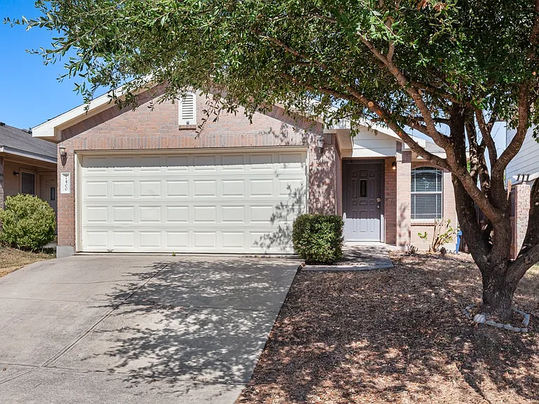7400 Cayenne Ln — Photo 2
