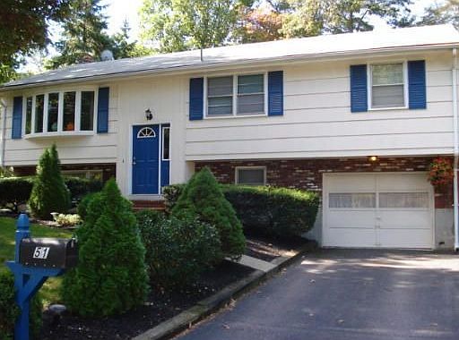 1st image of 51 Thornton Ave